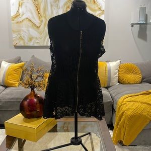 Super flattering lace vest with zip up front